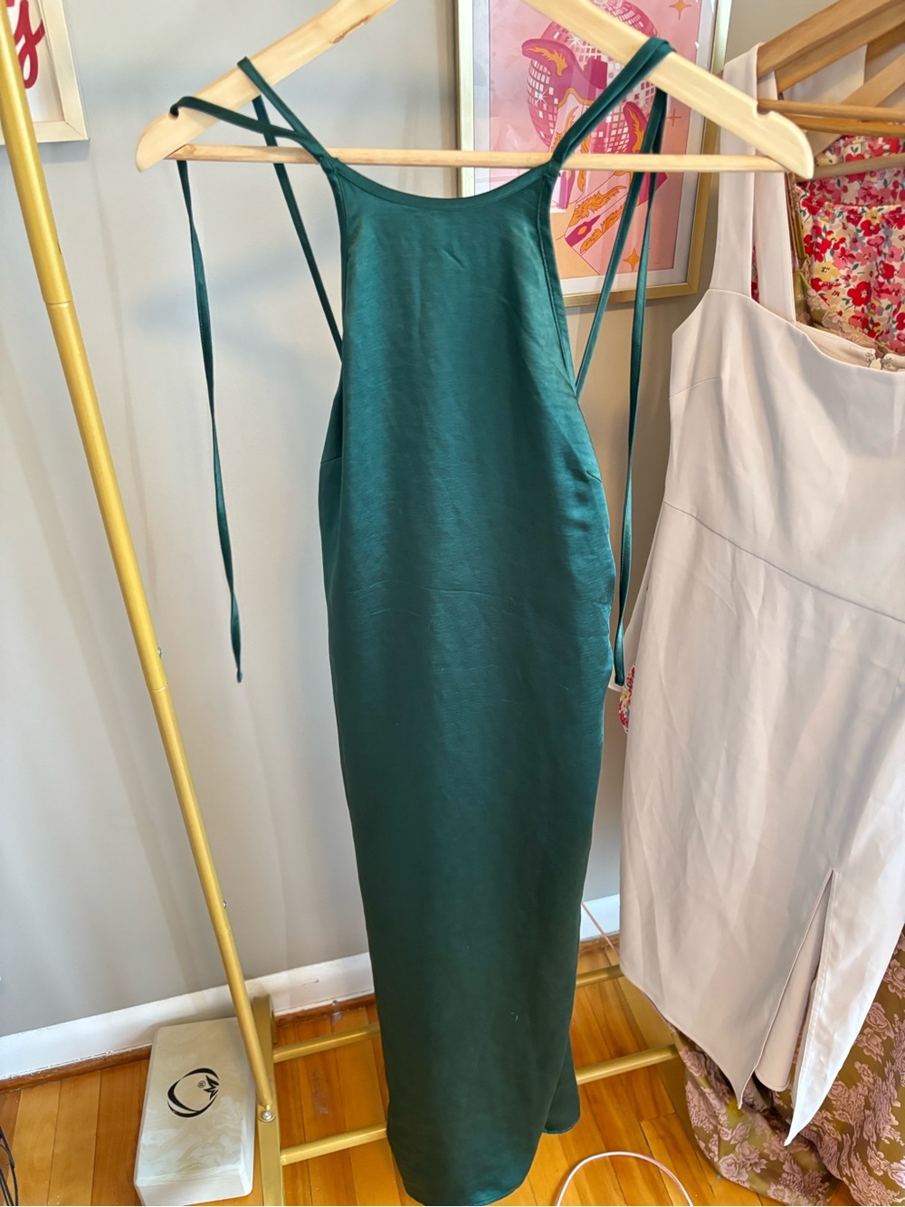 4th & reckless gown